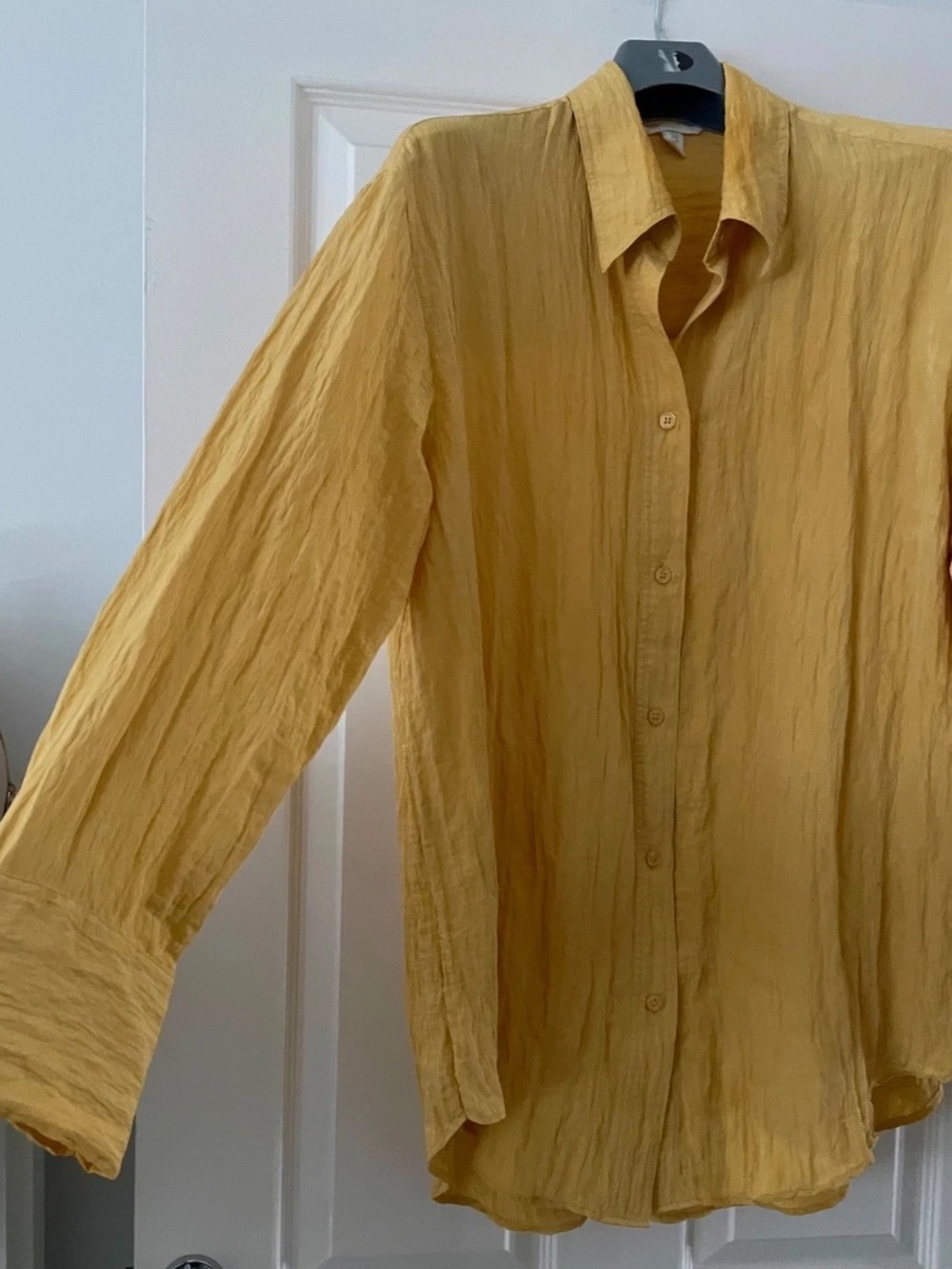 H&M NWT Muted mustard Yellow Women's Button-Up Crinkle Shirt